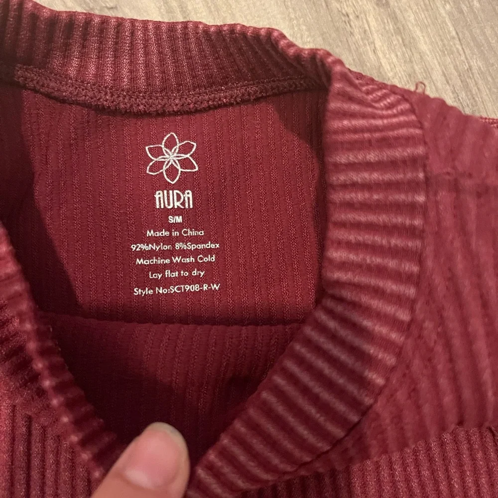 Aura Black and Red Tank Tops Classic Sleeveless Design - Picture 4 of 4